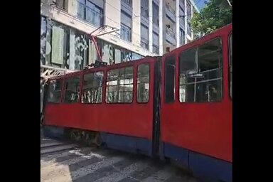A balesetben tizenöten sérültek meg, közülük hárman súlyosan (Fotó: Screenshot/N1)