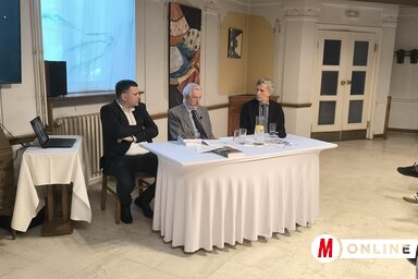 A történész-külpolitikus előadásában egyebek közt a Trianonhoz vezető út okait, köztük a nemzetiségi kérdés rossz kezelését mutatta be (Fotó: Dér Dianna felvétele)
