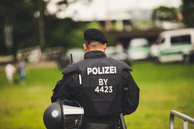 Az incidens során egy rendőr könnyebb sérüléseket szenvedett, a Bild napilap értesülései szerint a túszejtő férfi szerb állampolgár (Illusztráció: Pexels)