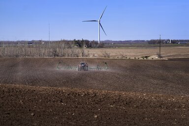 A Köztársasági Geodéziai Intézet jelentése szerint Vajdaság továbbra is a legstabilabb termőföldpiaccal rendelkezik, ahol az átlagár meghaladta a 12 ezer eurót hektáronként (Fotó: Beta)