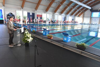 A rangos nemzetközi sporteseményere több mint 250 versenyző nevezett be, medencés versenyszámokban mérik össze kitartásukat, felkészültségüket (Fotó: Grad Novi Sad)