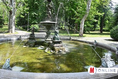 A madáritató szökőkút (Ótos András felvétele)