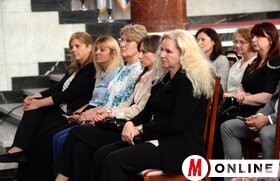 A tartomány többnyelvűséget támogató szerződéseinek ünnepélyes átadása