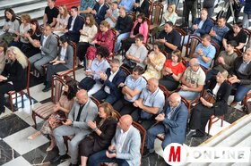 A tartomány többnyelvűséget támogató szerződéseinek ünnepélyes átadása