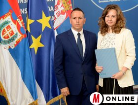 A tartomány többnyelvűséget támogató szerződéseinek ünnepélyes átadása