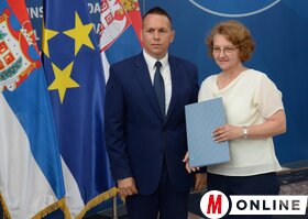 A tartomány többnyelvűséget támogató szerződéseinek ünnepélyes átadása