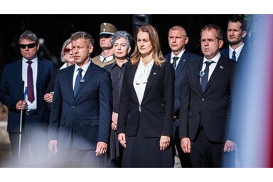 Magyarország Kormánya / Magyar Péter, Forsthoffer Ágnes és Ruff Bálint a megemlékezésen