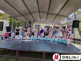 Falunapot ünnepelnek Bajsán