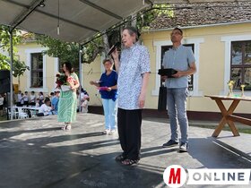 Falunapot ünnepelnek Bajsán
