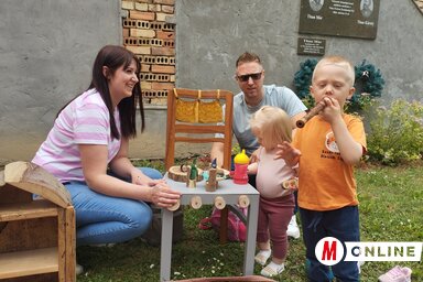 Zórád Cservenyák Anetta és családja: férje, Arnold, valamint gyermekeik, Emma és Martin (Fotó: Kancsár Izabella felvétele)
