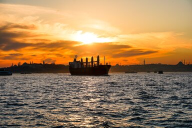 A térségben jelenleg három hajózási folyosót használnak (Fotó: Pexels.com)