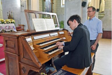 Julian Emanuel Becker az orgonánál/Fotó: Gergely Árpád