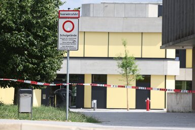Két fiatal lány súlyos, több további fiatal pedig pedig könnyebb sérüléseket szenvedett (Fotó: Beta/AP)