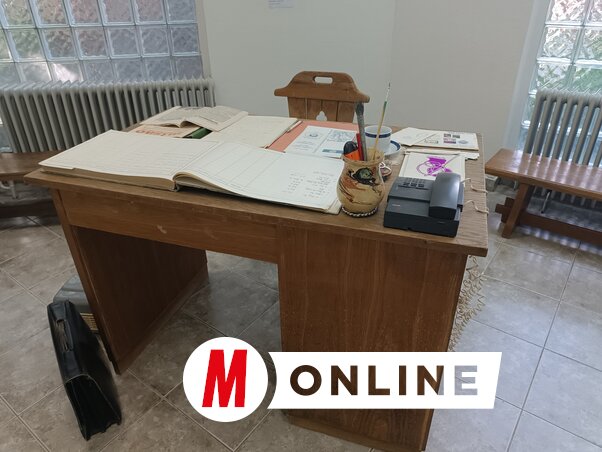 A kiállításon Tripolsky Géza egykori íróasztala is megtekinthető (Fotó: Gruik Zsuzsa felvétele)