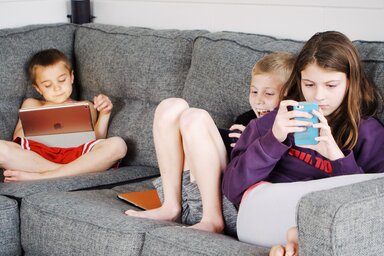 A hozzáférés életkorhoz igazodó, fokozatos rendszerben bővülne (Fotó: Pexels.com)