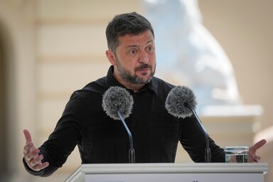 Az elnök szerint az ő közvetítése nélkül a a tárca és a hadsereg nem kommunikált egymással (Fotó: Beta/AP)