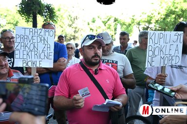 A tüntetők között voltak olyanok is, akik a megélhetésüktől estek el (Fotó: Molnár Edvárd felvétele)