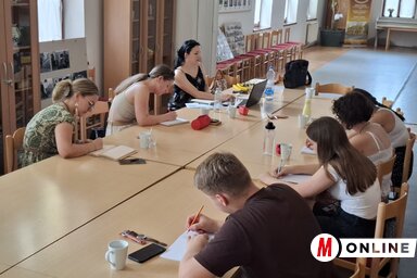 A mesterkurzuson a fiatalok az erdélyi  tájegység dalait is tanulták (Kállai Göblös Nikoletta felvétele)