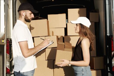 Az Osztrák Posta teljes egészében átveszi a D Express alkalmazottait (Illusztráció: Pexels.com)