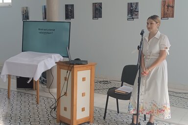 Menyhárt Kata az előadáson  (Gruik Zsuzsa felvétele)