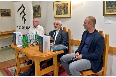 Mák Ferenc a szlavóniai magyarság történetének bemutatása mellett a kiegyezés utáni Délvidék gazdag örökségét is feltárta/fotó: Gergely Árpád