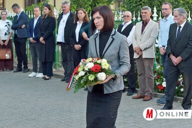 Az MNT képviseletében Rigó Pál Zsófia, a testület alelnöke koszorúzott (Gergely Árpád felvétele)