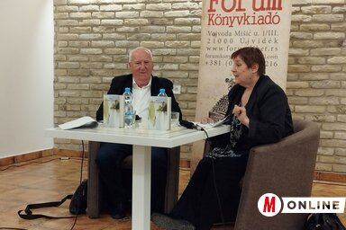 Silling István és Mihályi Katalin a könyvbemutatón (Lukács Melinda felvétele)