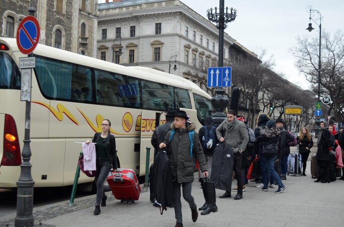 Kora délután, szemerkélő esőben érkeztünk a magyar fővárosba