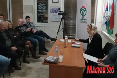 Előadás négy regény négy nőalakjáról (Fotó: Miklós Hajnalka)