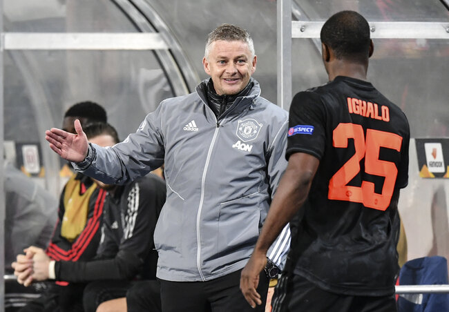 Solskjær örül és pacsizik (Fotó: Beta/AP) Solskjær örül és pacsizik (Fotó: Beta/AP)