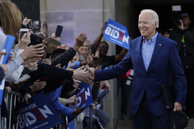 Joe Biden a legutóbbi eredmények alapján az elnökjelölti státus megszerzésének  főesélyese (Fotó: AP via Beta)