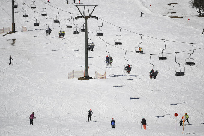 Az évad utolsó síelése a feldbergi Seebuck lankáin. Mától a járvány miatt ez a német központ is leáll