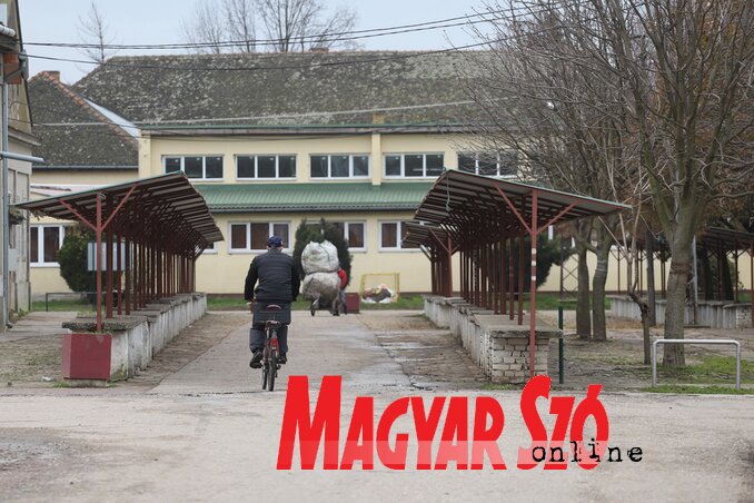 Továbbra is lesz piac Kishegyes községben (Lakatos János felvétele)