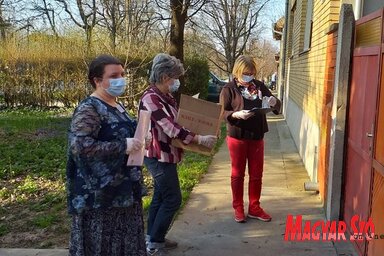 A topolyai önkéntesek a rászoruló polgárok szolgálatában (Fotó: Tóth Bálint)