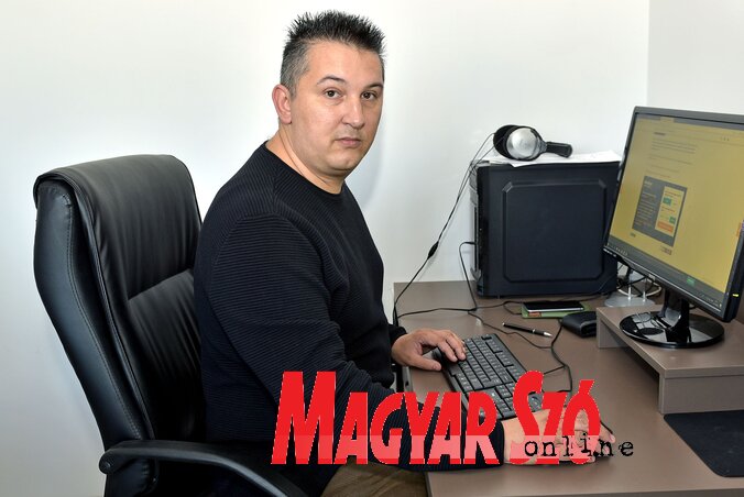 Munka közben (Gergely Árpád felvétele) Munka közben (Gergely Árpád felvétele)