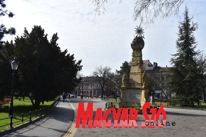 (Patyi Szilárd illusztrációja) (Patyi Szilárd illusztrációja)