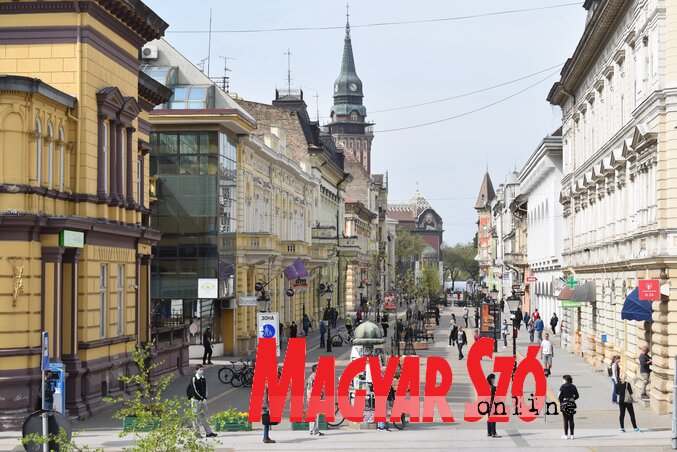 (Patyi Szilárd illusztrációja) (Patyi Szilárd illusztrációja)
