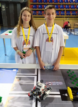 A Balázs gyerekek a robotika terén is igen ügyesek A Balázs gyerekek a robotika terén is igen ügyesek