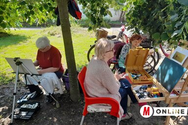 Kellemes környezetben alkottak az amatőr festők (Fotó: Kancsár Izabella)