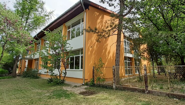 A pacséri iskola épülete (Fotó: Kazinczy Paszterkó Diana)