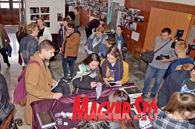 Amikor személyesen is találkozhattak a KMV részvevői (Fotó: Gergely Árpád)