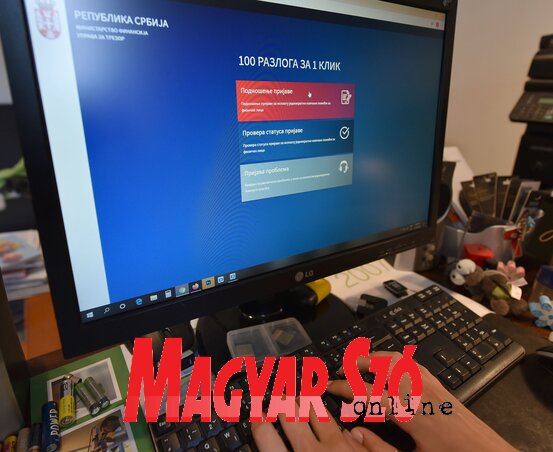 Az elektronikus úton történő igénylés néhány perc alatt elintézhető (Ótos András felvétele) Az elektronikus úton történő igénylés néhány perc alatt elintézhető (Ótos András felvétele)
