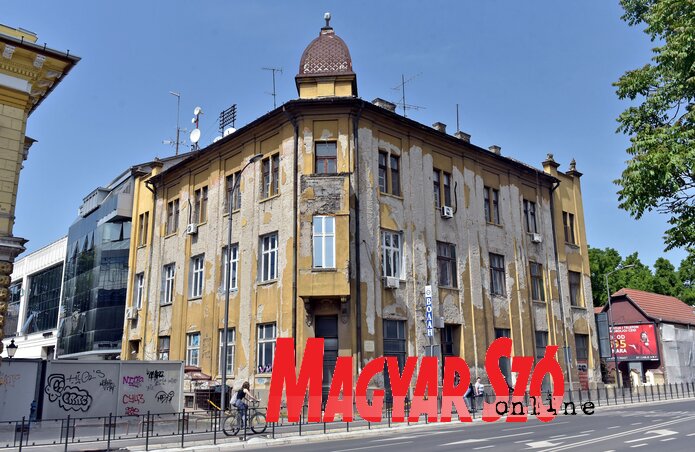 Műemléki értékkel bíró épületeinkre ráférne a renoválás (Fotó: Gergely Árpád) Műemléki értékkel bíró épületeinkre ráférne a renoválás (Fotó: Gergely Árpád)