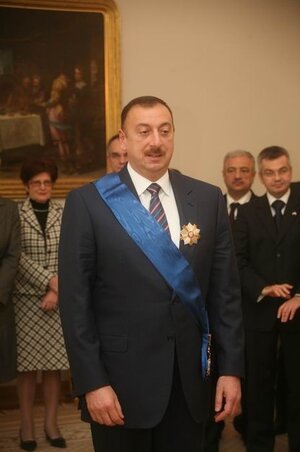 Ilham Əliyev, az elnök