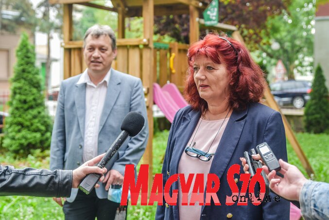 Perpauer Attila és Kopasz Ildikó a sajótájékoztatón (Herédi Krisztián felvétele) Perpauer Attila és Kopasz Ildikó a sajótájékoztatón (Herédi Krisztián felvétele)