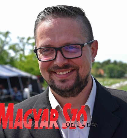 Juhász Bálint (Lakatos János felvétele) Juhász Bálint (Lakatos János felvétele)