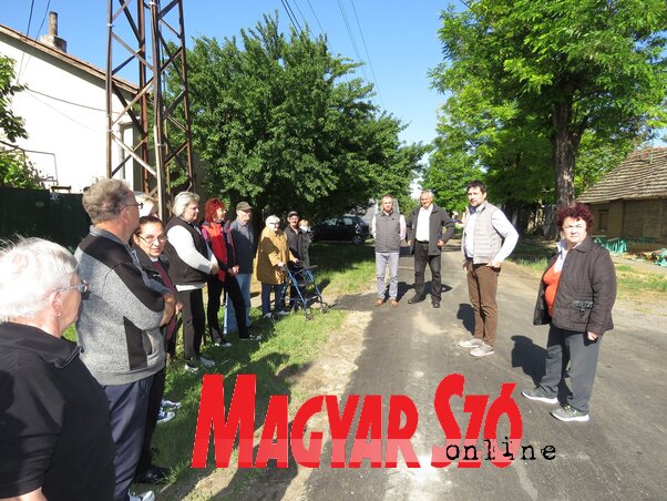 Útavató a Marko Miljanov utcában (Csincsik Zsolt felvétele) Útavató a Marko Miljanov utcában (Csincsik Zsolt felvétele)