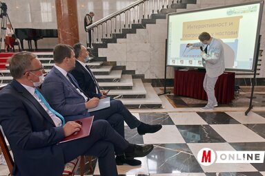 Mire képes az okostábla? (Fotó: Ótos András)