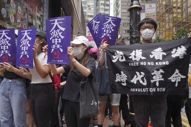 A menetrendszerű tüntetéseken a hongkongiak nagyobb autonómiát követelnek (Fotó: AP via Beta)