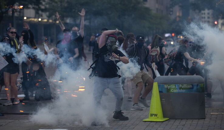Indianapolis belvárosában is füstös volt a hangulat (Fotó: The Indianapolis Star via AP/Beta) Indianapolis belvárosában is füstös volt a hangulat (Fotó: The Indianapolis Star via AP/Beta)
